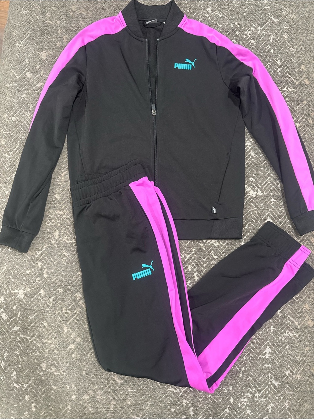 PUMA Women’s Black Hot Pink Track Suit Set Jacket & Joggers XS/S